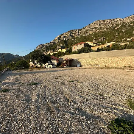 Farm stay Xhiu *