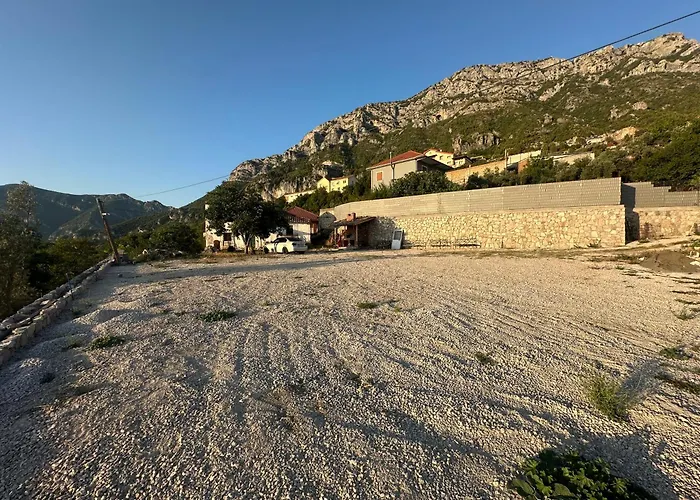 Alloggio per agriturismo Xhiu *